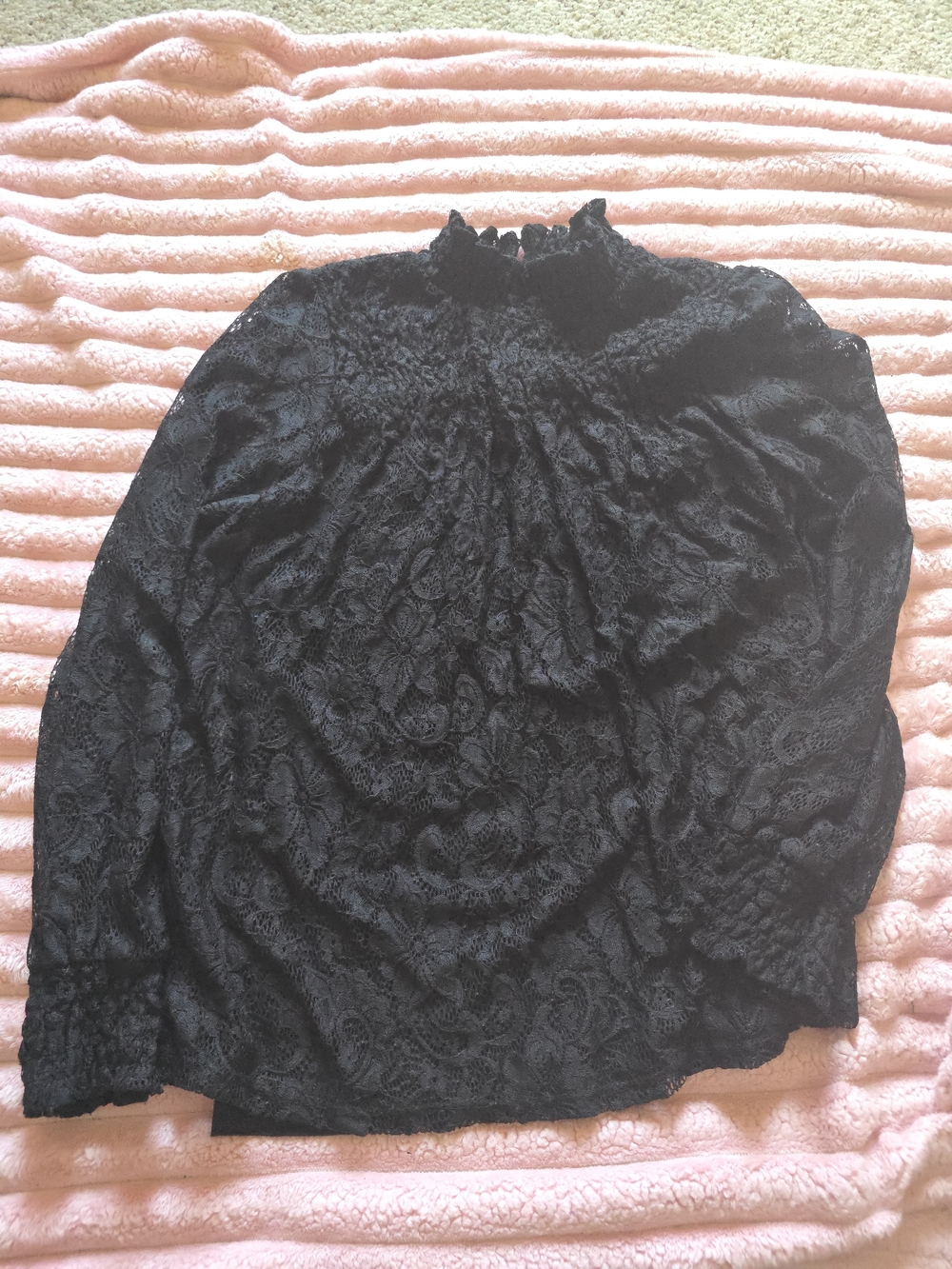 Cable & Gauge Black Lace High-Neck Long Sleeve Blouse